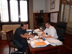 Amaro con el intendente Carlos Enciso. Foto: archivo FD.